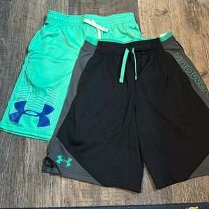Under Armour youth shorts - large
